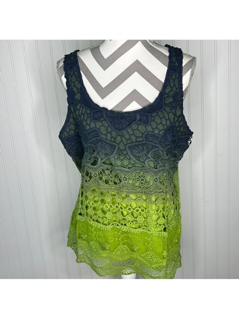 - Oso Casuals Dip Dye Crocheted Tank Size Large New